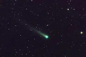 彗星怎么拖了个长长的尾巴？|铮铮有声图片