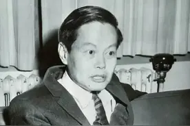 杨振宁回想起与毛主席交谈，得出中国精神：一万年太久，只争朝夕图片
