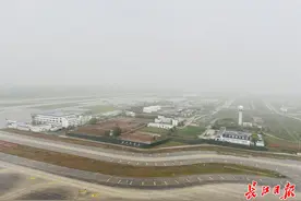 实地探访国内最高的武汉天河机场塔台，揭秘空管气象观测员如何观云识雨图片