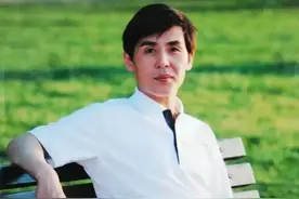 功夫不输李连杰，武术比赛十连冠的赵长军，为何被混混打进医院？图片