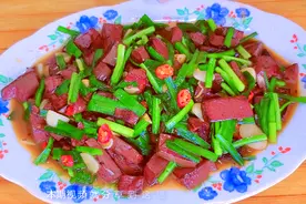它浑身是宝，却因太便宜遭人嫌弃，跟韭菜一起炒，开胃下饭，真香图片