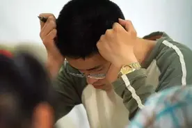 高考412分捡漏厦门大学，看到4年学费后有些发愁，难怪能捡漏图片