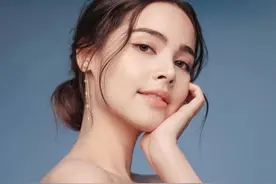 最美校花，和影帝恋爱，被文莱王子追求，迪士尼公主原型是她图片