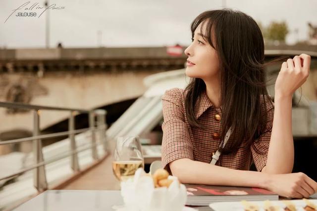 郑爽整容后,郑爽再整容?"变脸"后又像倪妮又像娜扎 - 冷思维