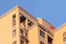 万分惊险！消防员33楼外飞檐走壁，30秒救下悬空女孩图片