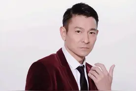 刘德华吃饭忘带钱，让郭富城买单，结果被拒绝，原因令人捧腹大笑图片