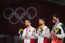 奥运双冠00后杨倩，“学霸”称呼遭网友质疑，480分就上清华？图片