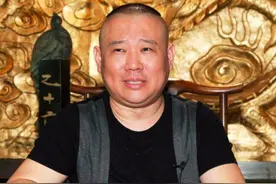 十年前，烧饼跟着曹云金逃离德云社，回来后郭德纲一句话让他泪奔图片
