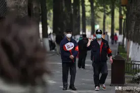 北京：公园花开正艳，限流欣赏图片