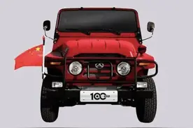 BJ 212纪念版搭三菱2.4T动力，不到9万买硬派SUV图片