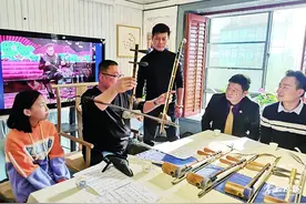 他是株洲教育界京胡老手 “想为戏曲传承做点什么”图片