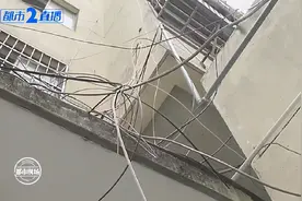 南昌一小区改造提升中，网线被剪断！居民：600多户受影响图片