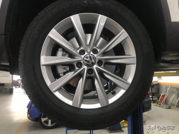 途观方向盘灯亮怎么办