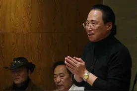 “红樱桃”酌酒论绘画图片