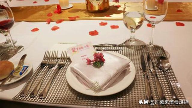 西餐切牛排方法（你知道吃牛排刀叉的正确拿法吗如何切牛排西餐礼仪有哪些）