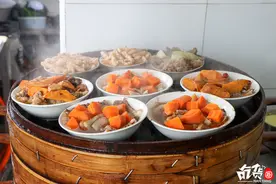 一般人不知道！南阳这家小店的清真八大碗、碰头面，想吃得早点去图片