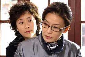 《双面胶》：李亚平娶胡丽鹃是图上海户口？错，深爱过才更悲哀图片
