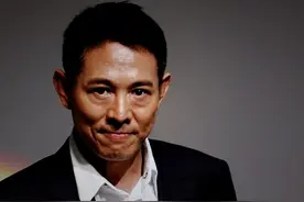 重温李连杰男儿当自强有感图片