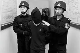 15岁女生救人牺牲，20年后被救之人被判死刑，临刑前他说：抱歉图片