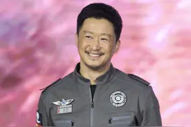 剧组等他6个月，一部戏用8个替身被赞敬业，为何他如此“豪横”图片