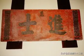 同为乾隆朝名臣，纪晓岚和刘墉，谁更牛？纪晓岚也就一方面占优势图片