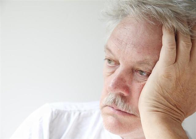 被商家吹上天的这5种保健品，实则没啥用，别再被骗了