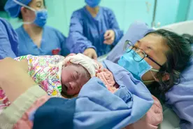 眼科医生带你了解新生儿的视界，宝宝们天生就是个远视眼你知道么图片