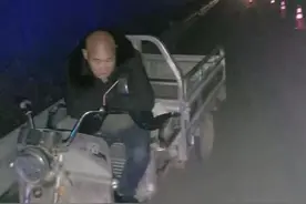 你大爷永远是你大爷！凌晨，驻马店老汉喝完酒骑着三轮“飙”上高速图片