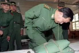 “独臂英雄”丁晓兵：武警少将，老山前线的侦察尖兵，荣获一等功图片