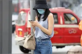 九分牛仔裤 ​​​，被小姑娘穿出了，自己的味道图片