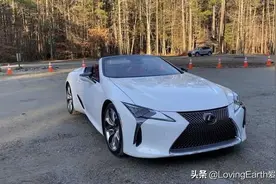 2021年雷克萨斯LC 500双门敞篷跑车：只是内部按键混乱图片