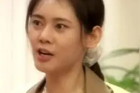被生母死亡诅咒，被迫拍艳照，老公被人坐大腿，秋瓷炫好惨一女的图片