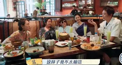无论是在“信乐团”还是成为“苏见信”，他都是一个活自己的人