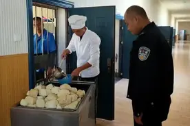 看守所平时都吃什么东西？有肉吃吗？图片