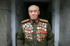 他是河北“兵王”，10次一等功，12次二等功，晚年却只任粮站站长图片