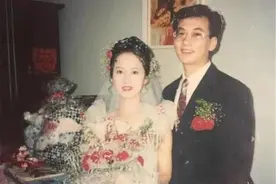 “一家3口就我最丑”，网友晒父母年轻时合照，高颜值惊艳时光图片
