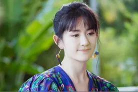 谢娜分享和女儿互动画面，与跳跳俏俏划拳喊口号：好兄弟，一辈子图片