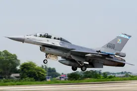 台军F-16飞行员驾战机向大陆“投诚”？台部门紧急否认：假消息图片