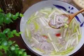 不管煮什么汤，学会这个窍门，清汤寡水也能变的奶白浓香，超好喝图片