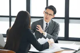 国内首个婚恋真人秀：中国精英相亲，他们是在谈钱还是谈感情？图片