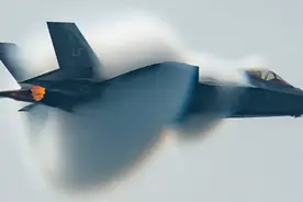 千万别小看F35战机！可改变世界战略体系，已按住俄罗斯的死穴图片