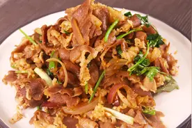 大厨教你鲜嫩爽滑的炒烤肥牛：食材煸香有妙招，美味营养有食欲！视频封面