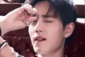 肖战带货榜第一！王一博、李现联手不及肖战，可见没受风波影响图片