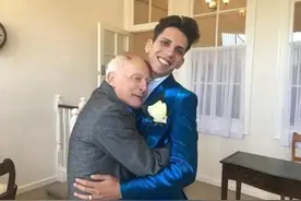 80岁英国老头和25岁男友结婚：以为真爱却被骗得倾家荡产搭上性命图片