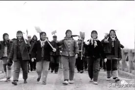 50后，60后的老人经历了太多的苦，他们是最应该尊敬的一代人图片