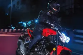 能否吊打同级车型？本田CB400F简单分析 堪称新晋性价比之王图片