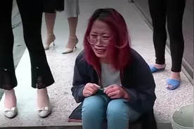 老公家暴要离婚，妻子坚决不同意，理由：老公长得帅，是我的真爱图片