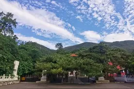 古寺寻幽，到潭柘寺、戒台寺享初秋美好风光！图片