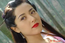 章子怡同班的班花，200年一遇的中戏大美女，为何一直不红？图片