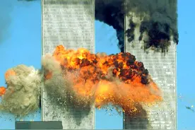 “911事件”解禁照：绝望的人们从楼顶跳下图五小布什一脸惊恐图片